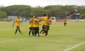 Flores tuvo participación con el Municipal Liberia en los primeros 11 juegos del torneo tico. (Foto: Nación).