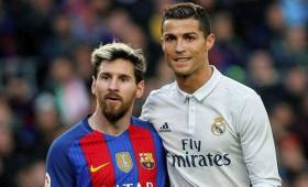 Cristiano Ronaldo y Messi son las principales figuras de ambos equipos en el clásico español.