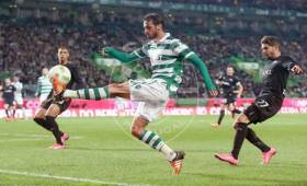 Bryan Ruiz buscará el liderato con el Sporting de Lisboa.