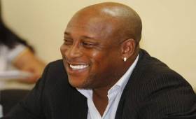 Hernán Medford se encuentra en la Copa América comentando para la cadena estadounidense Univisión.