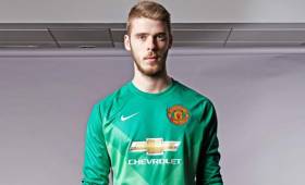 David de Gea tiene pocos días para definir su futuro: se queda en el Manchester United o se va al Real Madrid.