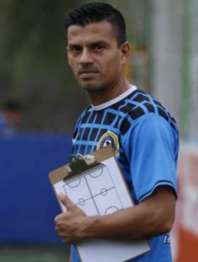 Ruben Chamaco Guifarro, ex jugador de Marathon y Real Espana, ex jugador de Seleccion Nacional, durante entrevista Mayo 2014. (Foto: JOSE VALLE)