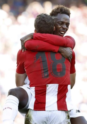 NO SE VIO EN TV: Messi perdió el control al final y el drama de Luis Suárez