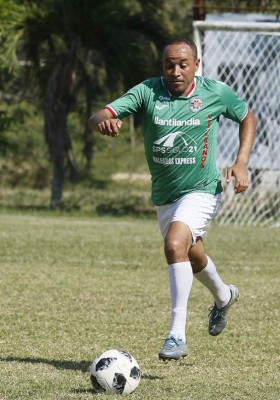 FOTOS: Así lucen las exfiguras de Liga Nacional ahora en liga de veteranos