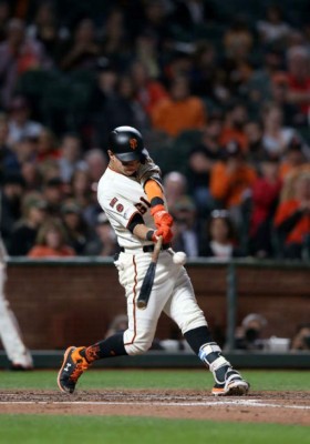 Gran parada y su primer hit: Así fue la noche histórica de Mauricio Dubón con los Gigantes