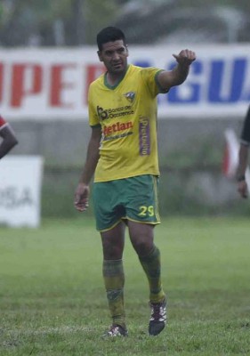 MERCADO: Olimpia por un panameño y Real Sociedad suma tres altas