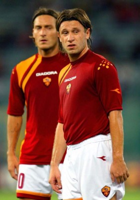 De galácticos a romanos: Los futbolistas que jugaron en Real Madrid y Roma