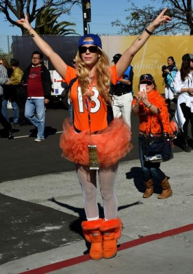 Gran ambiente en el Levi's Stadium previo al Super Bowl 50