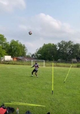 ¡No pierde tiempo! Así son los entrenamientos y la dieta de Alberth Elis en cuarentena