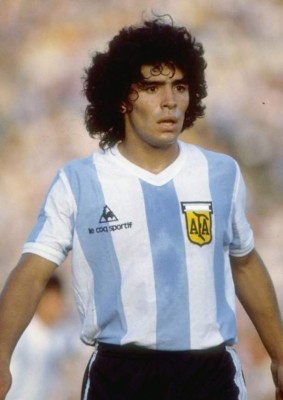 Los mejores 'looks” de Maradona y Pelé