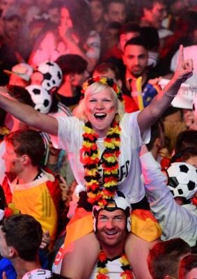Alemanes celebran campeonato mundial