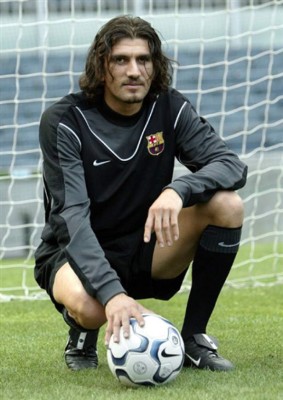 ¡LOS MÁS MALOS! El 11 ideal de los peores fichajes del Barcelona, según la afición