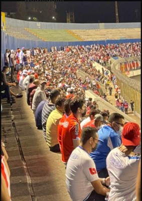 La hermosa 'colocha' que cautivó La Ceiba, reencuentro de figuras y el irrespeto a medidas de bioseguridad