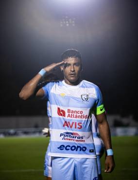 William Moncada había emparejado los cartones en el Rubén Deras.