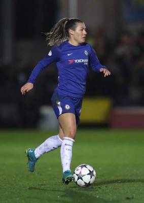 Increíble: Las dos futbolistas que comparten un romance y rivalidad en la cancha