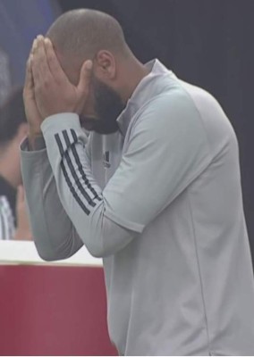 Patón Mejía no se resiste y da tremendo abrazo a Titi Henry: Las imágenes del Impact-Olimpia