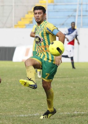 Conocé los jugadores más veteranos en debutar en la Liga Nacional de Honduras