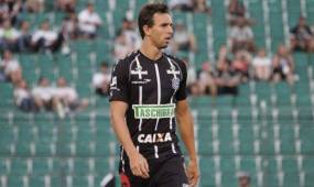 Para suerte de Gutieri Tomelin, la lesión no pasó a más, de hecho, ya hace fútbol.