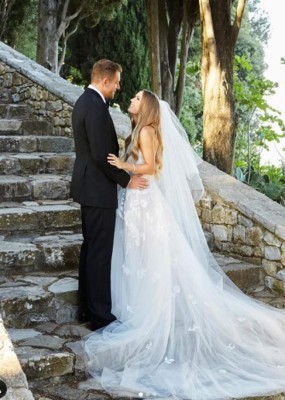 Caroline Wozniacki, la sensual tenista que sufre una enfermedad degenerativa, anuncia su retiro