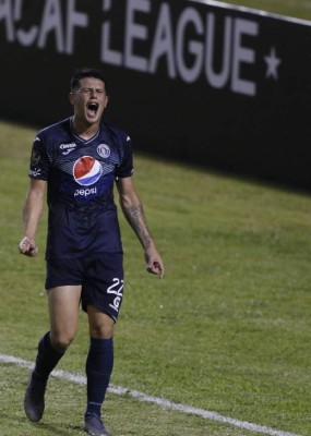 Olimpia podría quedarse sin Troglio, delantero con ofertas de México y Honduras ya tiene DT