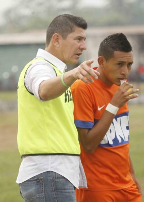 La generación del 2000 de Honduras le apunta a la dirección técnica