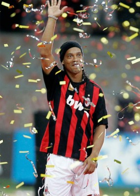La trayectoria de Ronaldinho en imágenes