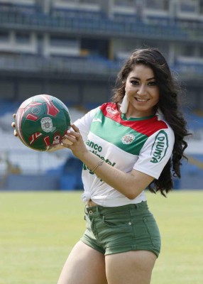 FOTOS: Así es Berenice Banegas, la linda periodista fan de Marathón