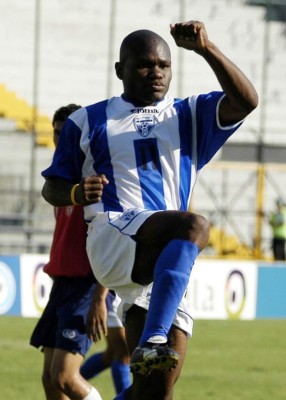 Los futbolistas hondureños que merecieron jugar un Mundial