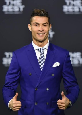 Cristiano Ronaldo y su novia Georgina Rodriguez deslumbran en premios The Best