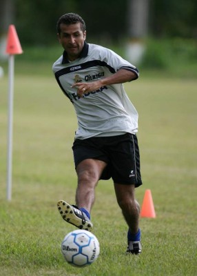 Conocé a los 15 jugadores con más de 400 partidos en la Liga Nacional de Honduras&nbsp;&nbsp;