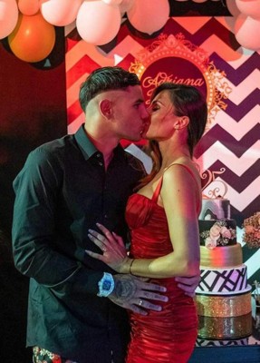 ¡Espectacular! Theo Hernández le celebra el cumpleaños a su preciosa novia periodista