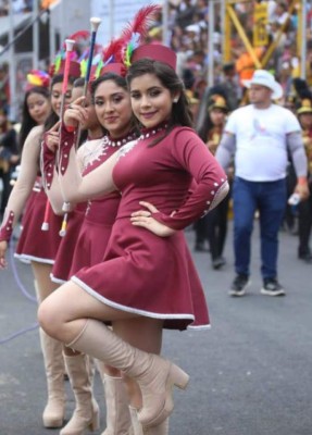 ¡Preciosas! Las 15 palillonas más bellas de los desfiles patrios en Honduras