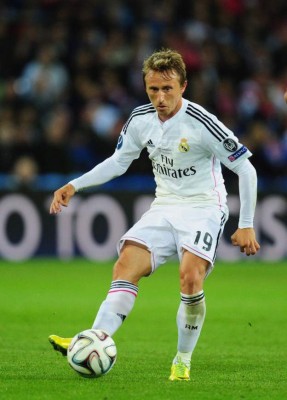 El brutal cambio físico de Modric con 35 años: El croata del Madrid publica dos fotos y soprende