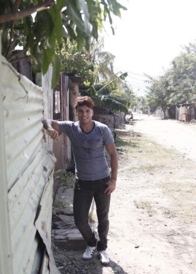 A futbolista argentino le ha tocado vivir en un bordo de San Pedro Sula