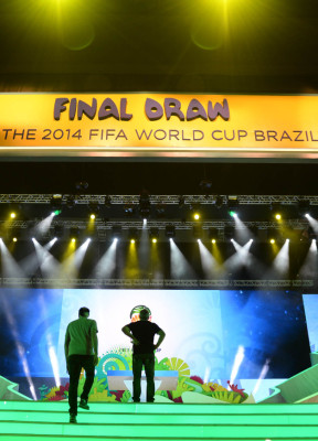 Todo listo para el sorteo del mundial de Brasil 2014!