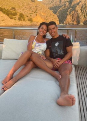 Joven modelo filtra detalles de su noche con Cristiano Ronaldo y aconseja a Georgina Rodríguez