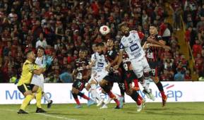 Alajuelense y Cartaginés seguirá peleando el título en dos partidos más para definir al campeón de Costa Rica.