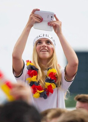 La fiesta en las tribunas en la semifinal Brasil vs Alemania