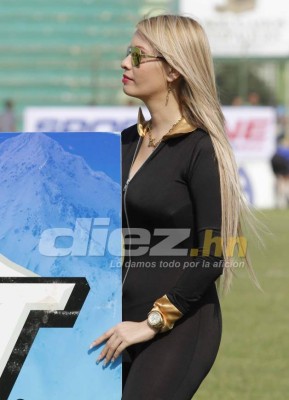 Las chicas más bonitas en los estadios de Honduras en la fecha 11