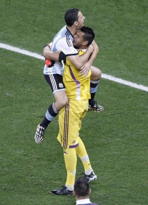 Argentina finalista: ganó 4-2 a Holanda en los penales.