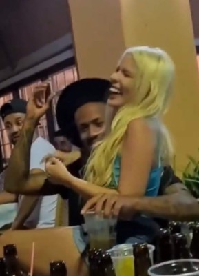 ¡Qué muñeca! Así es la preciosa modelo y ex de Neymar que conquistó a figura del Real Madrid