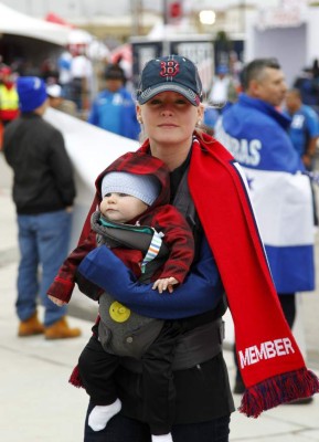 Curiosas: Las fotos que no viste por la TV del Honduras-USA