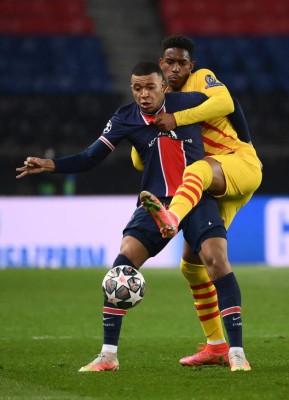 Di María consoló a un devastado Messi; Mbappé sorprendió al final y la imagen viral de Keylor Navas