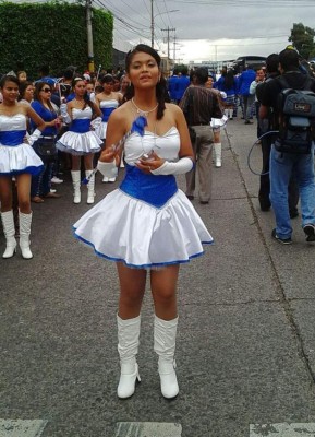 FOTOS: Las bellas chicas que adornan las fiestas patrias de Honduras