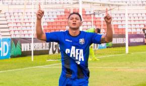 Moya celebra uno de las dianas que anotó en el 'Pachencho' Romero de Maracaibo / Prensa Zulia FC