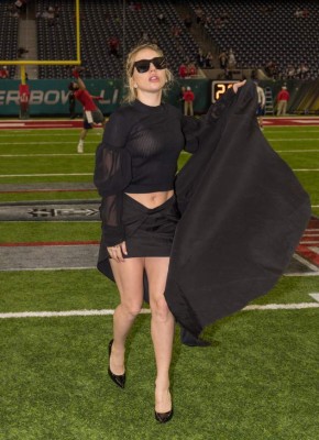 Lady Gaga sorprende a todos en el Super Bowl al enseñar sus partes íntimas