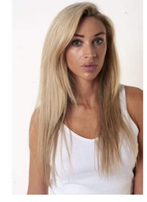 Es 14 años menor que él: Ryan Giggs encuentra el amor en un joven tras agredir a dos mujeres