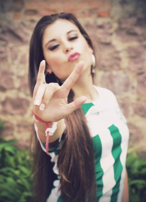 ¿Quién es la bella mujer que presintió la tragedia del Chapecoense?