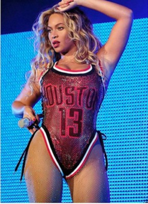 Beyonce, la encantadora fanática de la NBA
