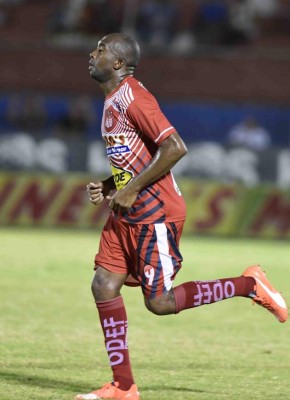 MERCADO: Platense confirma fichaje, legionario cambia de club y mexicano llega el lunes